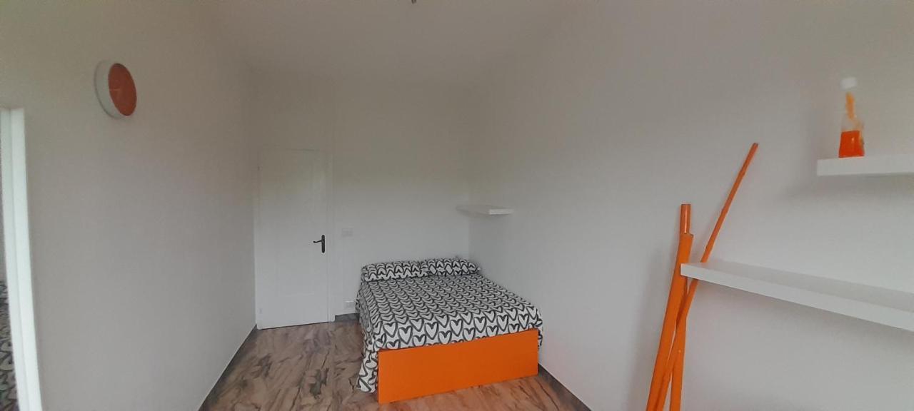 I Feel Orange *